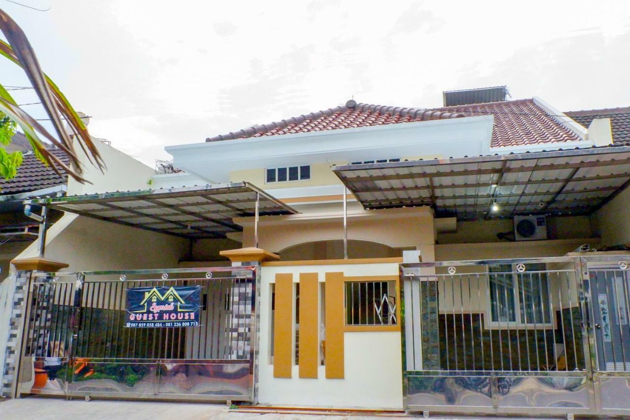 Oyo 314 Emas 23 Guest House Syariah Маланг Экстерьер фото
